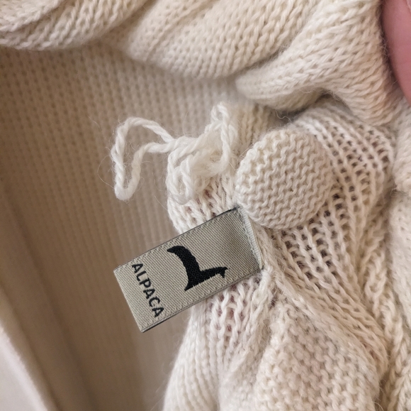 Peruvian Link Cream 3 Button Alpaca Wool Cardigan Sweater - Picture 5 of 5